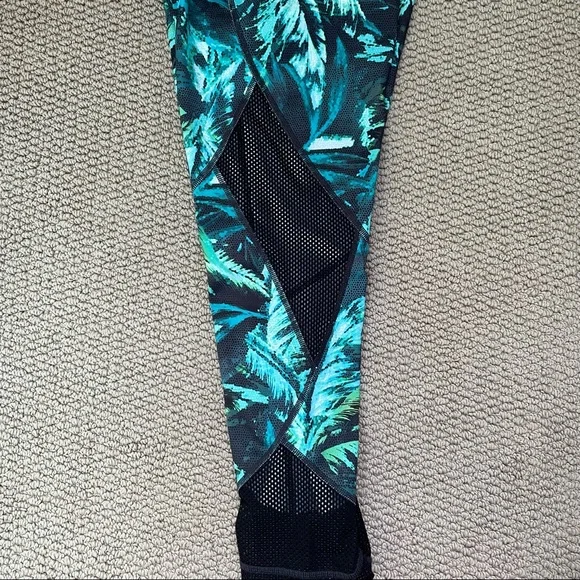 HP ❤️ Athleta Nepali Mesh Sonar Leggings - Picture 4 of 8